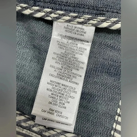 Juicy Couture Roll Up Cuffs Y2K Cropped  Jean Jacket Size Small - Picture 13 of 13